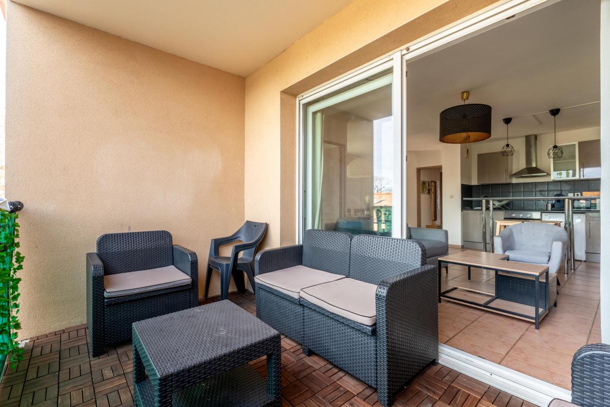 Апартаменти L'Ecrin Jardin Des Remparts - Parking Prive - Terrasse Каркассонн Екстер'єр фото